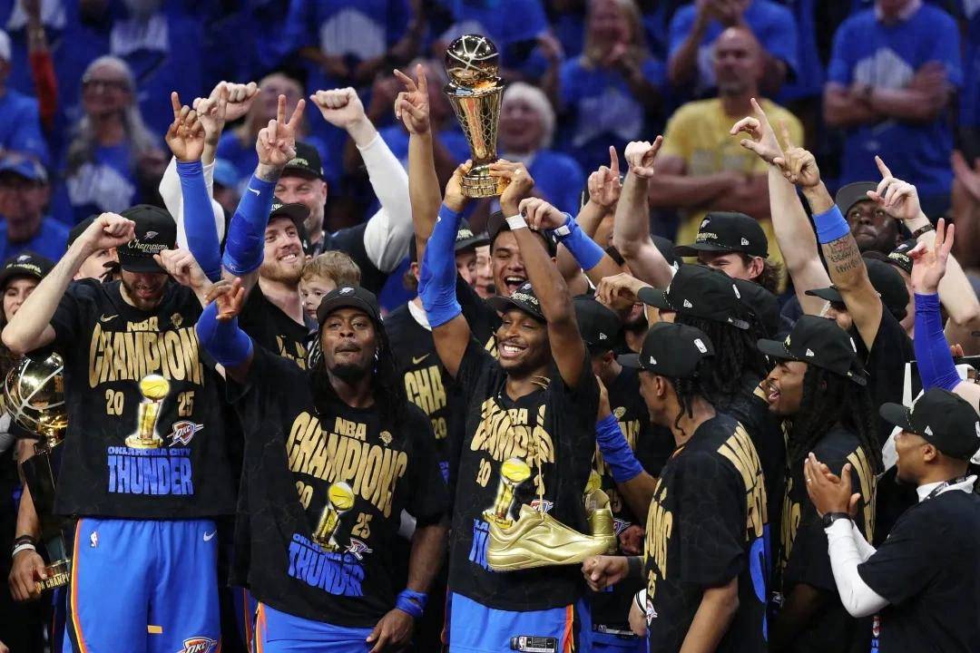 泛亚电竞官方入口 -包含集结日NBA总决赛传出新动向；阿斯顿维拉完成体检；管理层表态——话题不断；临场指挥获称赞的词条