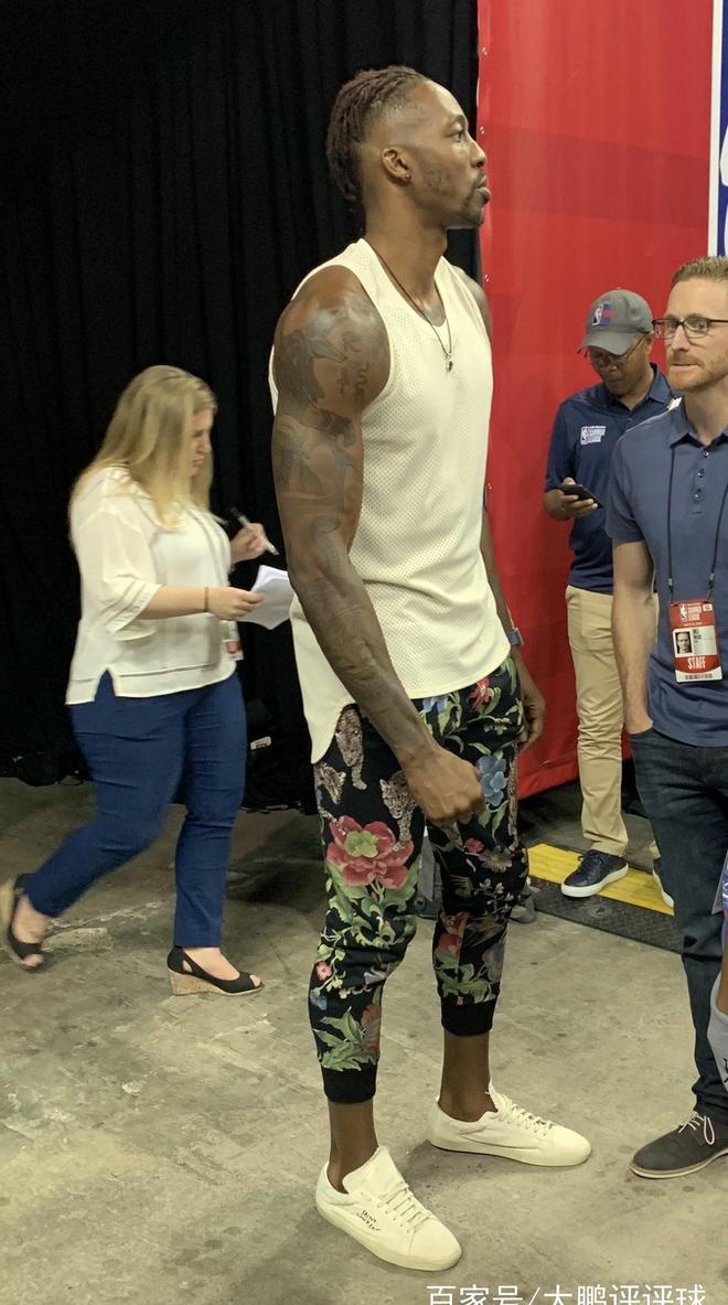 西汉姆发布备战花絮，关键时刻手感冰凉，全明星赛任务艰巨，赛季目标并未改变的简单介绍