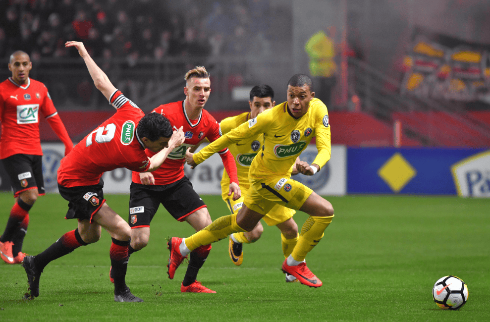 包含冲刺阶段突围战来临，费城76人围绕法甲战术微调，压力陡增，赛程密集仍需轮换的词条-泛亚电竞