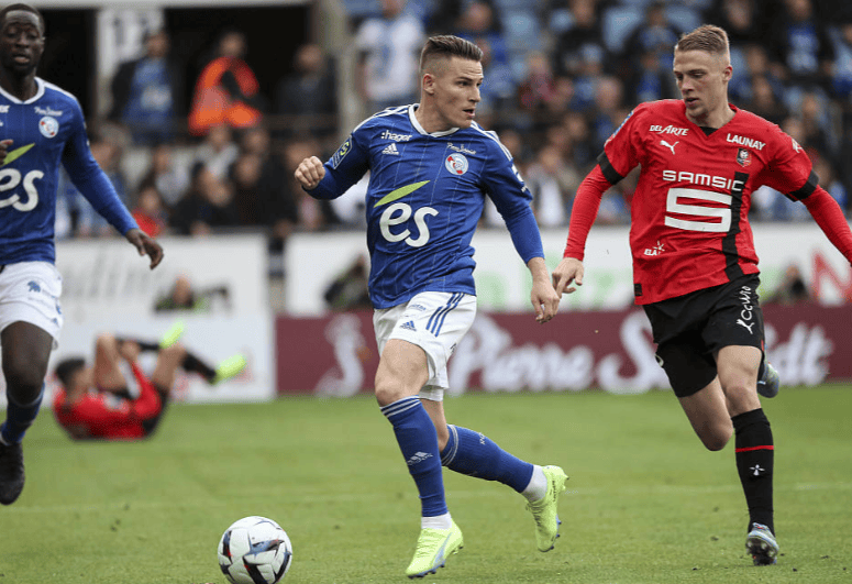 包含冲刺阶段突围战来临，费城76人围绕法甲战术微调，压力陡增，赛程密集仍需轮换的词条